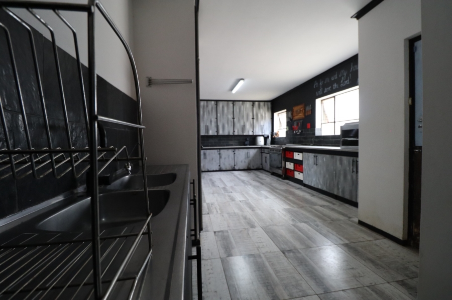 5 Bedroom Property for Sale in Morningside Eastern Cape